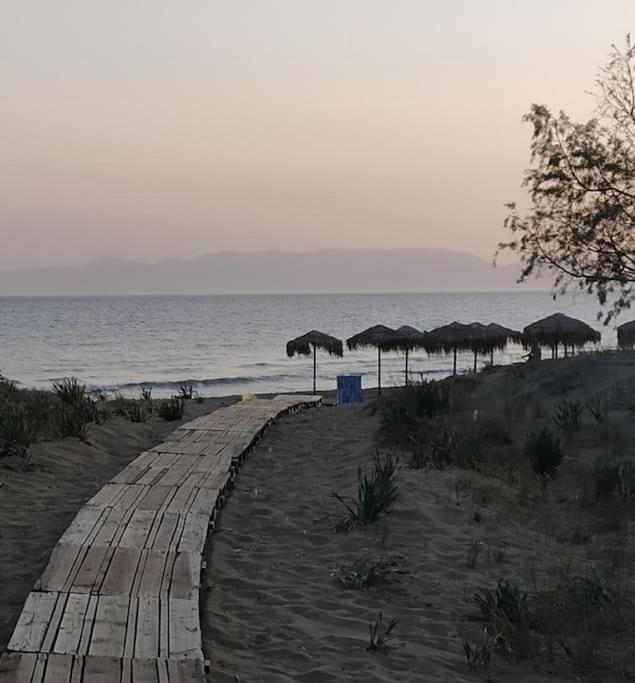 Sun And Sea 1 Apartment Elíka Екстериор снимка