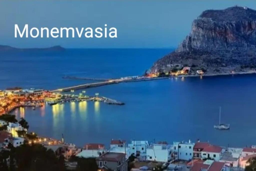 Sun And Sea 1 Apartment Elíka Екстериор снимка