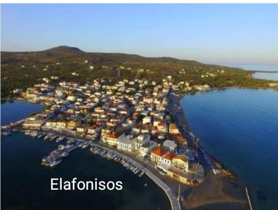 Sun And Sea 1 Apartment Elíka Екстериор снимка